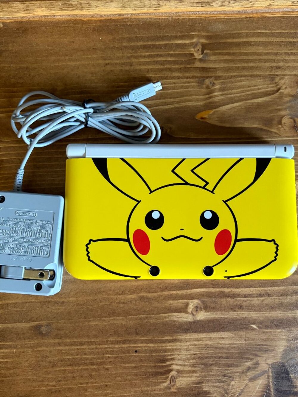 Used Nintendo 3DS XL - Pikachu Yellow Edition